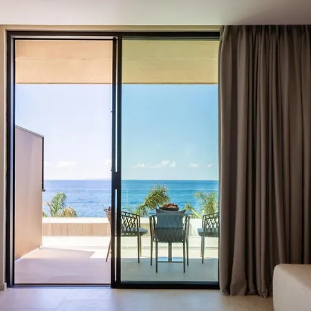 Hotel Beyond A Luxury Boutique Dhërmi