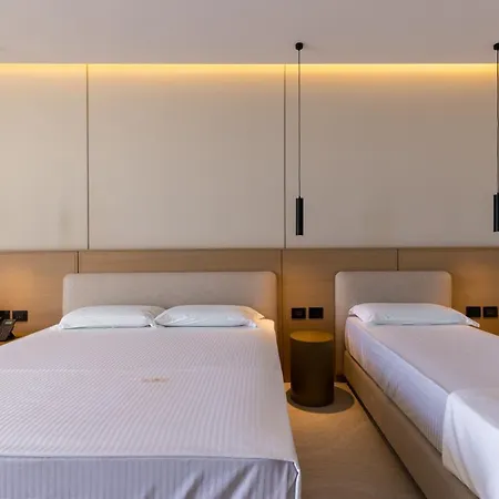 Beyond A Luxury Boutique * דרמי