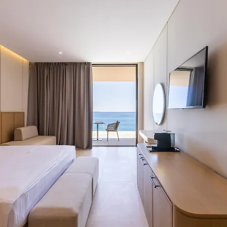 Otel Beyond A Luxury Boutique