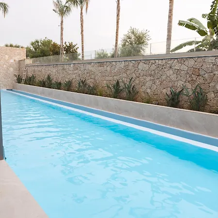 Beyond A Luxury Boutique מלון דרמי