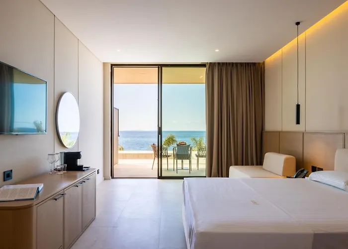 Hotel Beyond A Luxury Boutique *