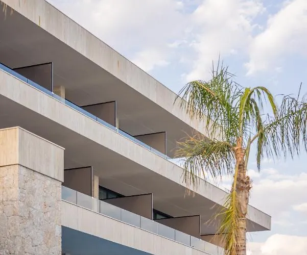 Hotel Beyond A Luxury Boutique *