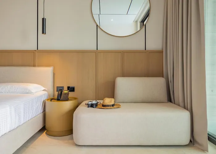 Hotel Beyond A Luxury Boutique *