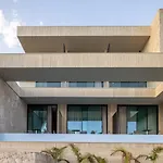 Hotell Beyond A Luxury Boutique *