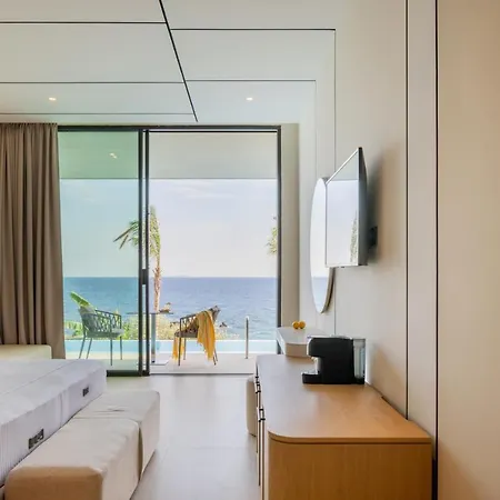 Beyond A Luxury Boutique 호텔 Dhërmi