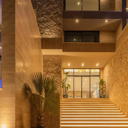 Beyond A Luxury Boutique Hotell *