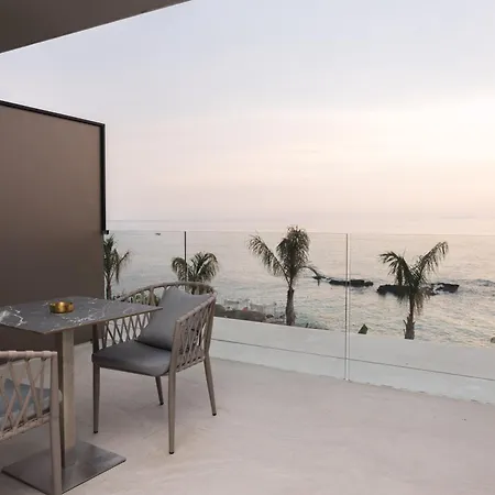 Hotell Beyond A Luxury Boutique Dhërmi